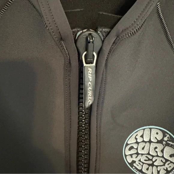 Rip Curl Black Wetsuit g-bomb front half zip jacket - Picture 3 of 9